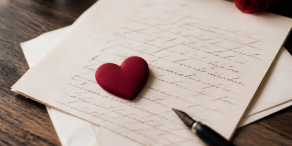 Cartas de Amor: Frases Românticas para Expressar